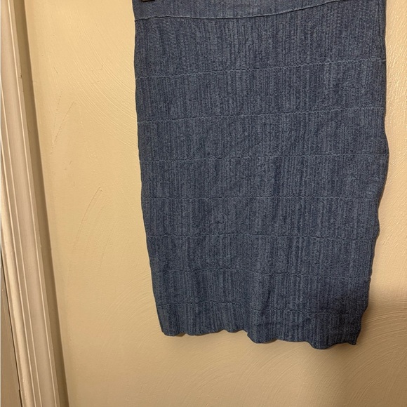 2 piece matching Bebe set - Picture 3 of 6